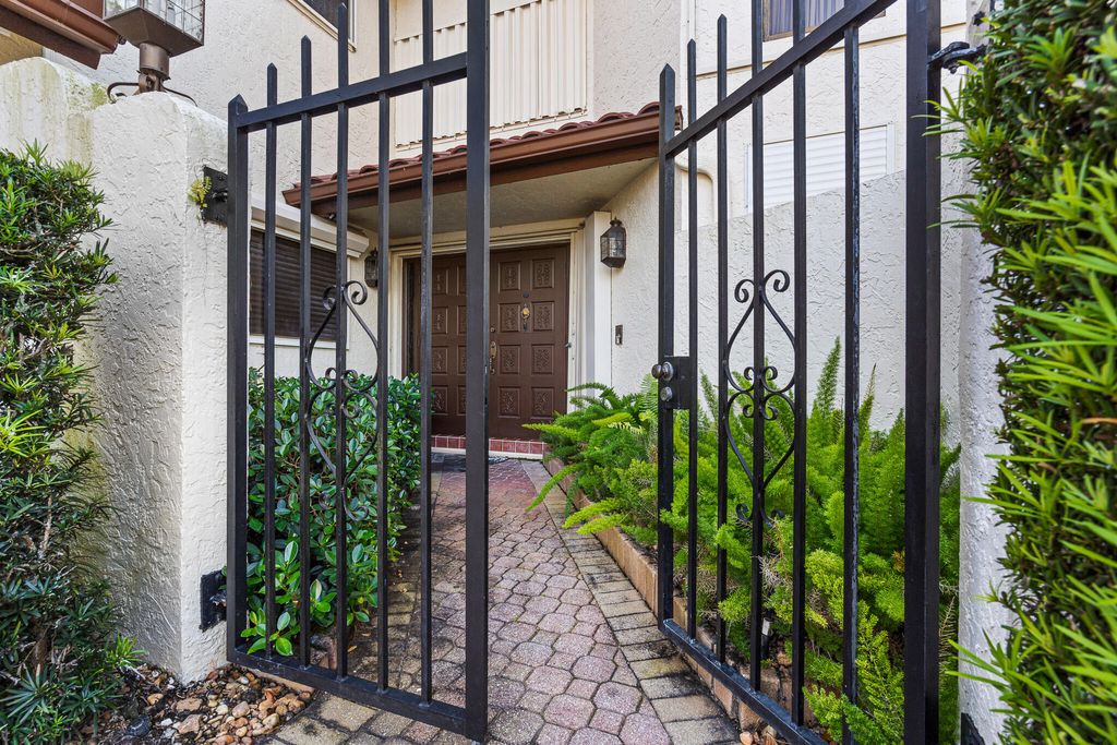 Photo of 22589 Esplanada Drive, Boca Raton, FL 33433 (MLS # B26007715)