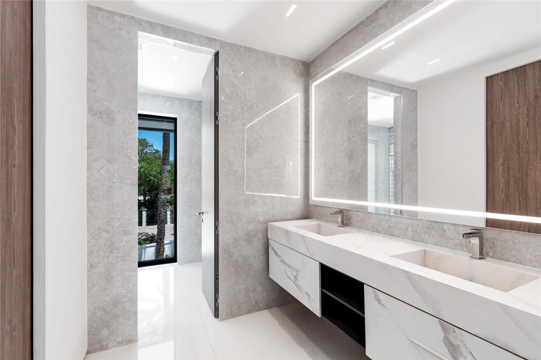 Gould Island 15-62 B - Residential