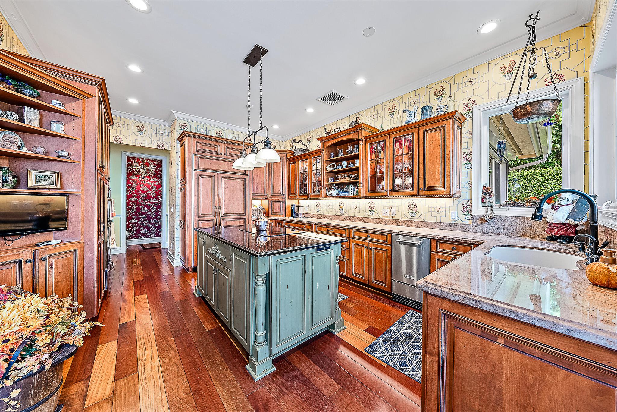 Tequesta Country Club - Residential