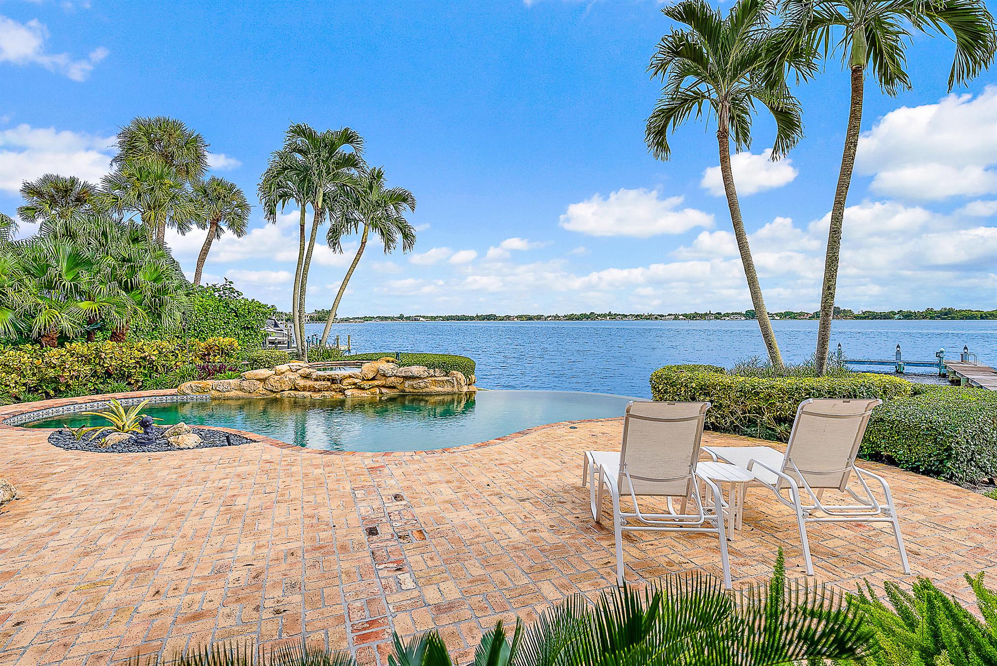 Tequesta Country Club - Residential