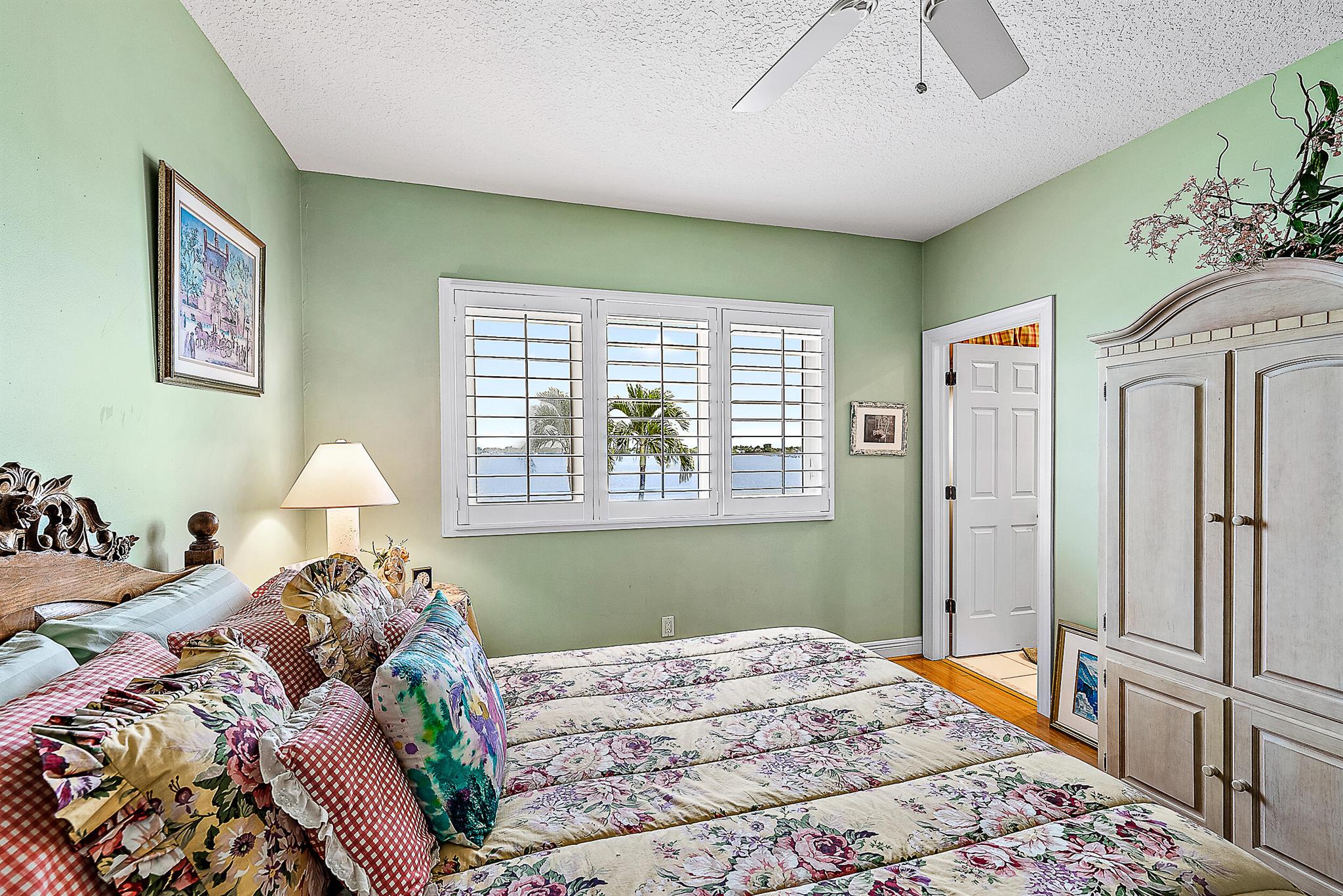 Tequesta Country Club - Residential