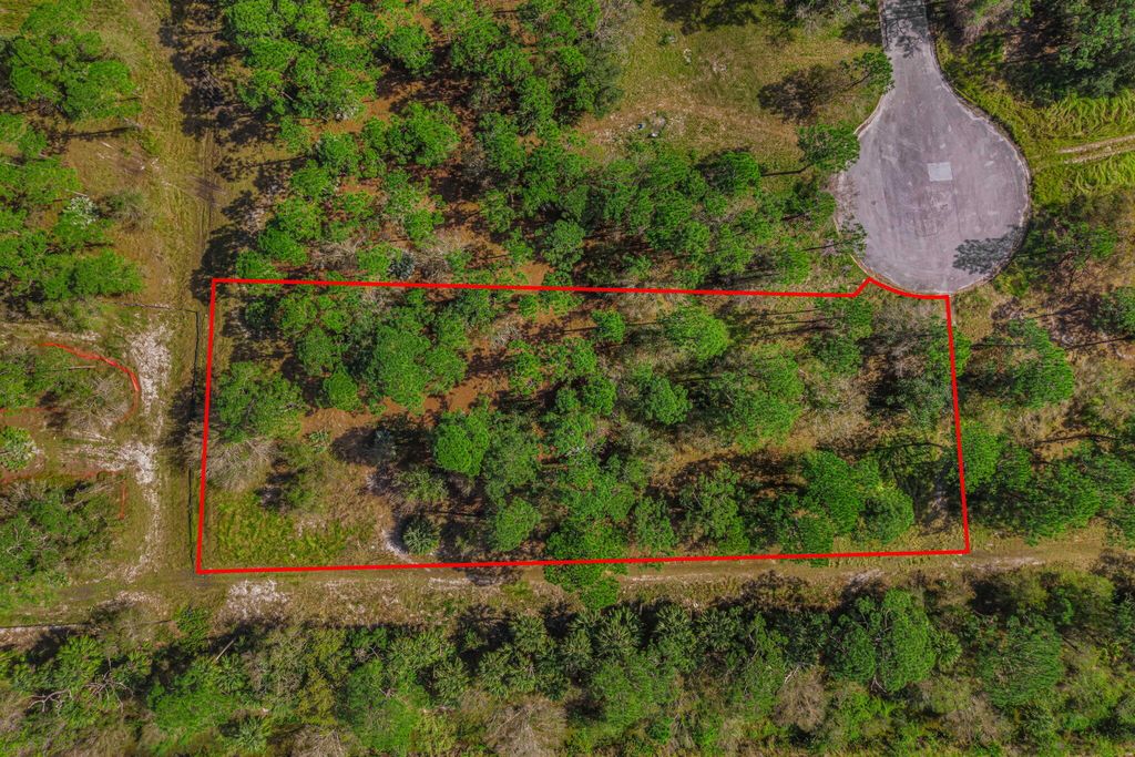 Photo of 10656 Lighter Wood Lane, Fort Pierce, FL 34945 (MLS # R11046182)