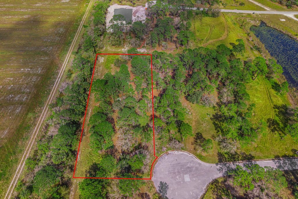 Photo of 10656 Lighter Wood Lane, Fort Pierce, FL 34945 (MLS # R11046182)