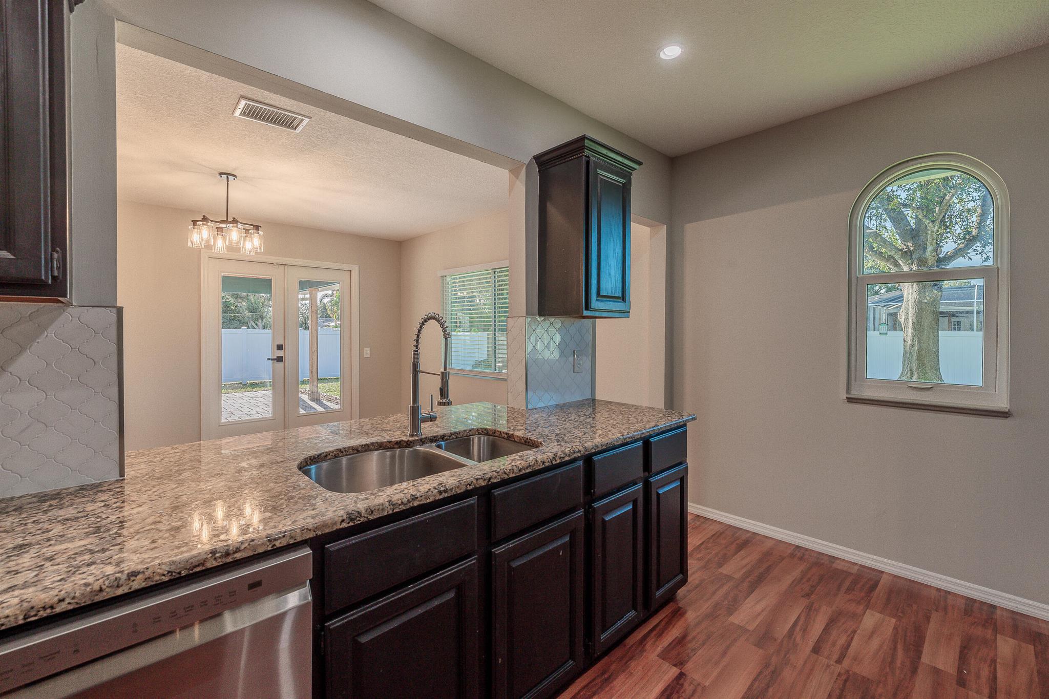 PORT ST LUCIE SECTION 10 - Residential Lease