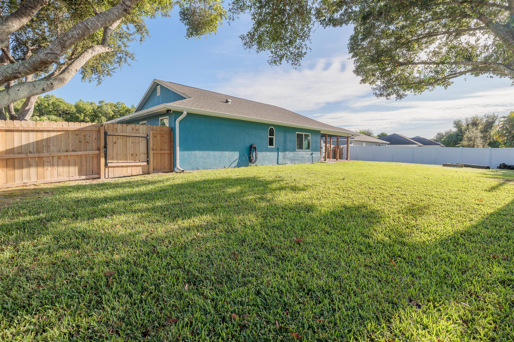 PORT ST LUCIE SECTION 10 - Residential Lease