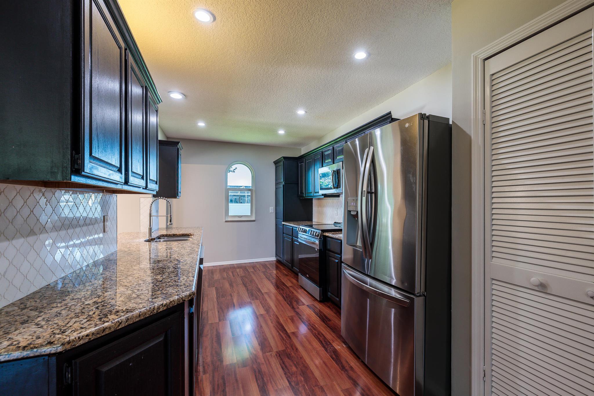 PORT ST LUCIE SECTION 10 - Residential Lease