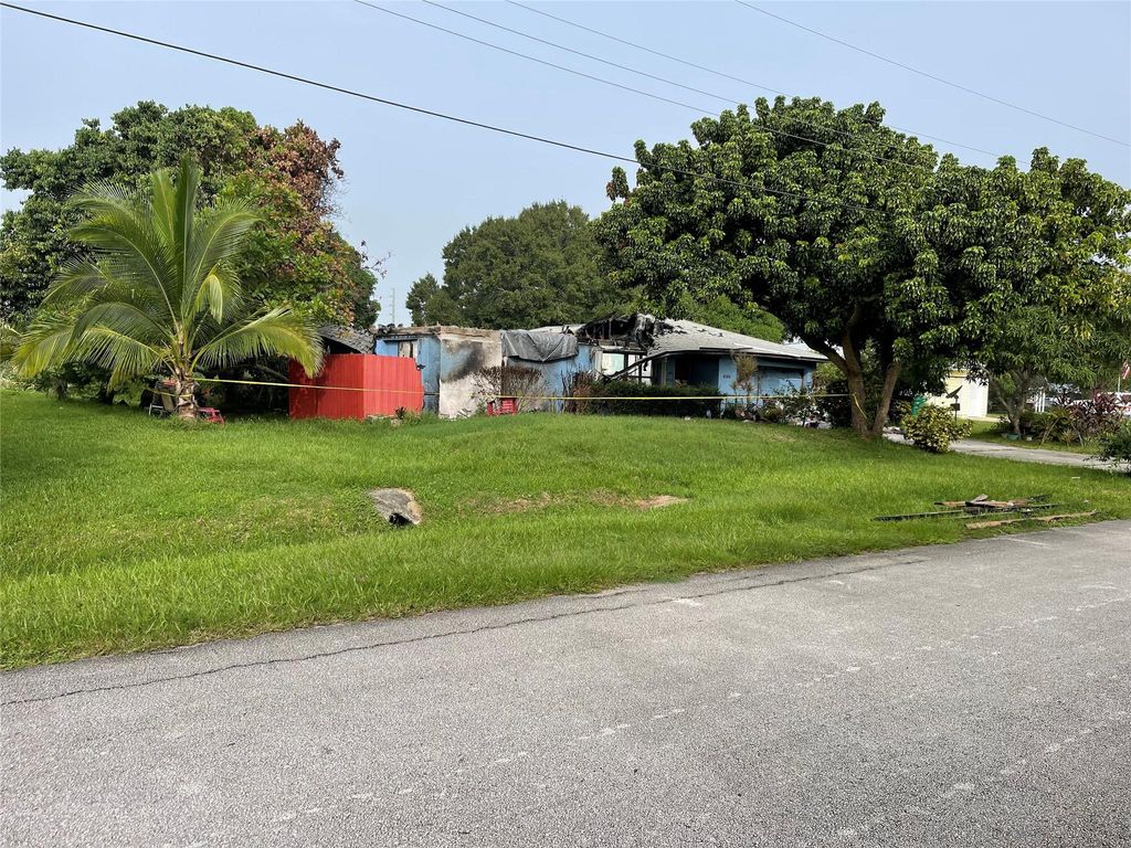 Photo of 6504 Doris Drive, Fort Pierce, FL 34951 (MLS # F10402810)