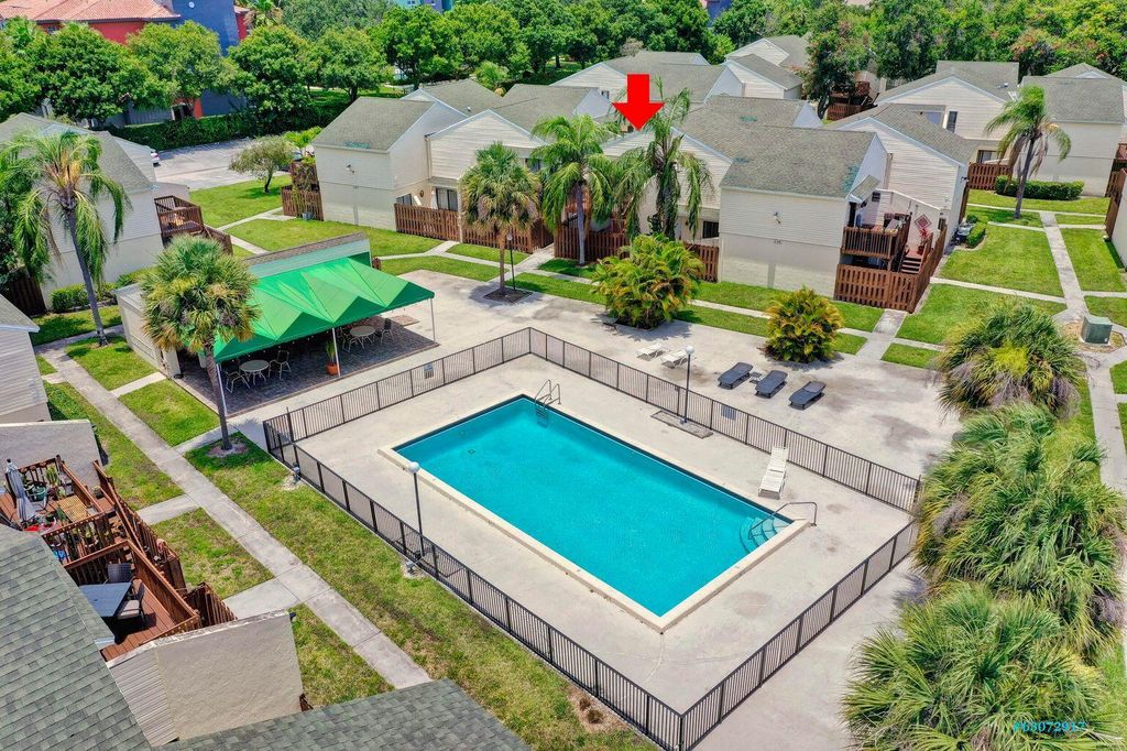 Photo of 635 Executive Center Drive #M203, West Palm Beach, FL 33401 (MLS # R11038442)