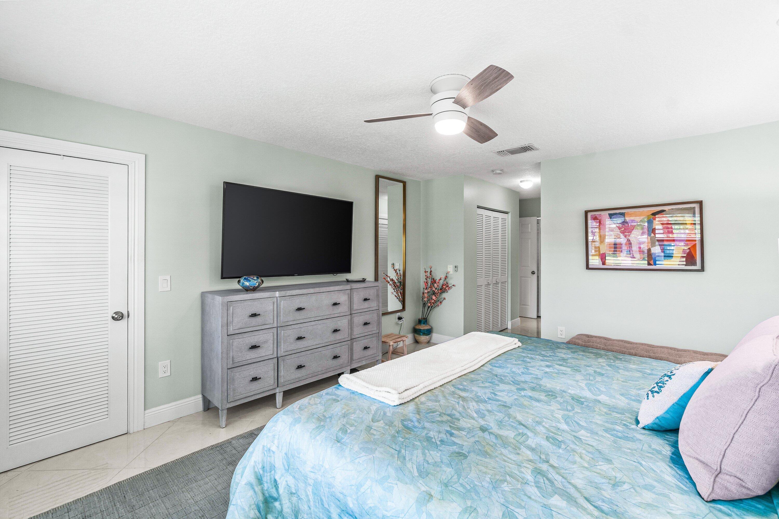 STRATFORD AT HUNTERS RUN CONDO - Residential