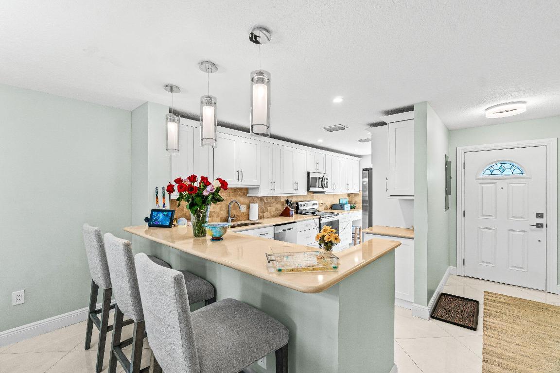 STRATFORD AT HUNTERS RUN CONDO - Residential