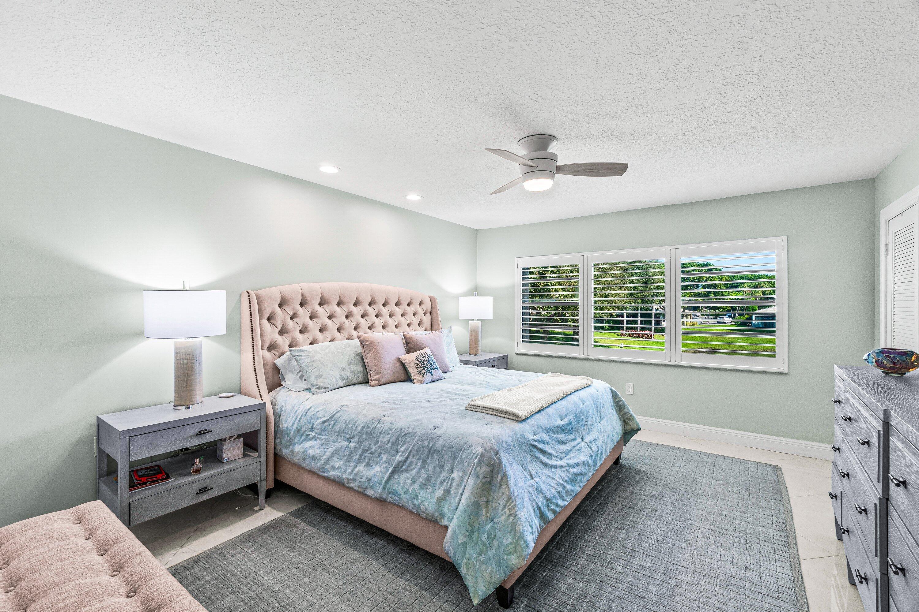 STRATFORD AT HUNTERS RUN CONDO - Residential
