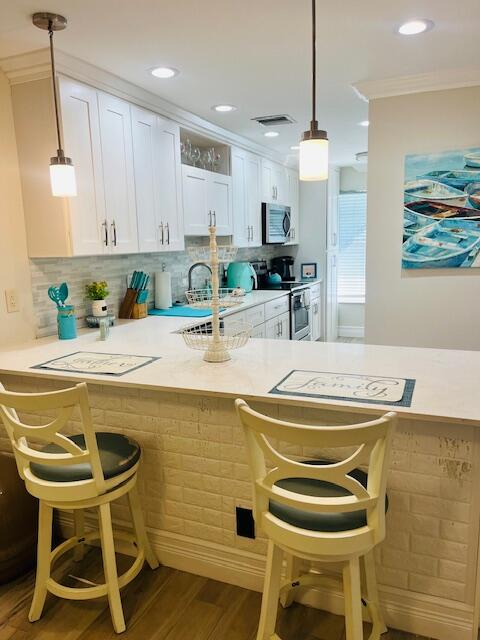 PINES OF DELRAY NORTH CONDO - Residential Lease