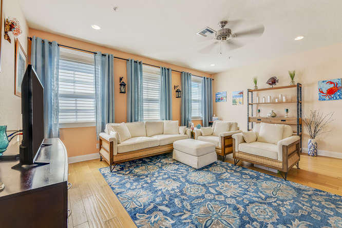 SANDPIPER COVE AT BOTANICA CONDO - Residential