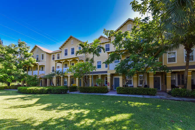 SANDPIPER COVE AT BOTANICA CONDO - Residential