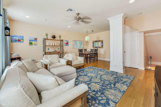 SANDPIPER COVE AT BOTANICA CONDO - Residential