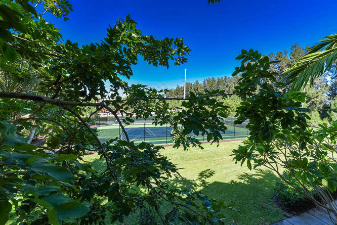 SANDPIPER COVE AT BOTANICA CONDO - Residential