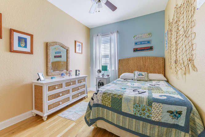 SANDPIPER COVE AT BOTANICA CONDO - Residential