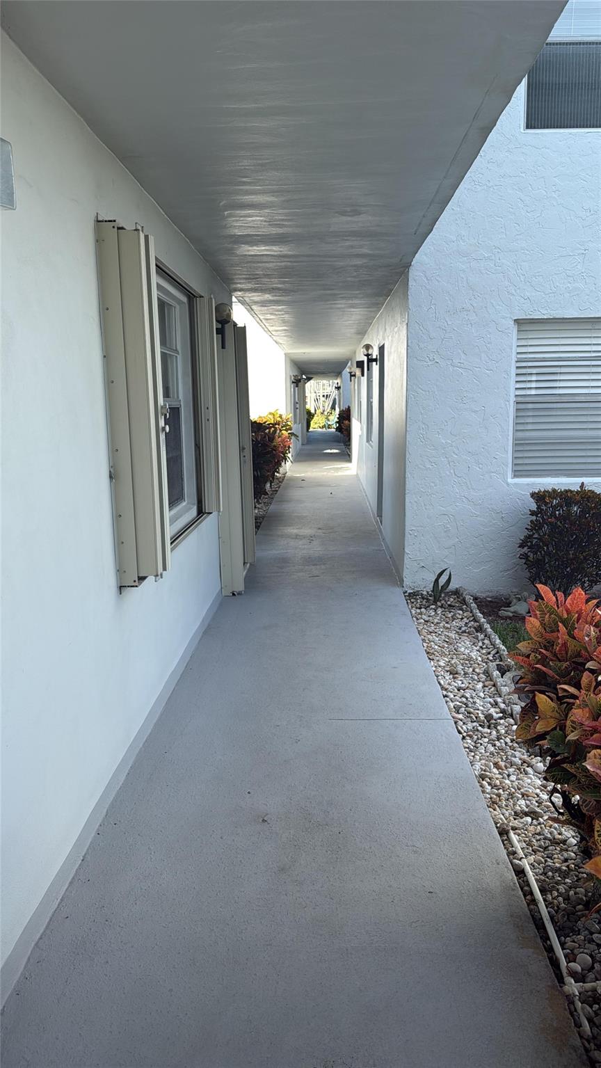 KINGS POINT SAXONY CONDOS - Residential Lease