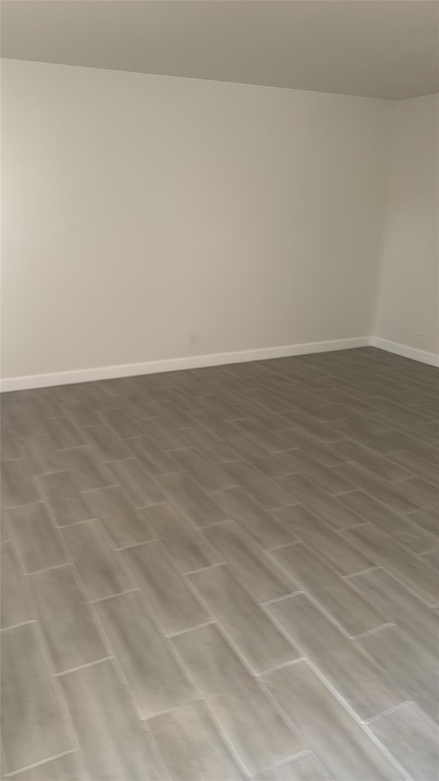 KINGS POINT SAXONY CONDOS - Residential Lease