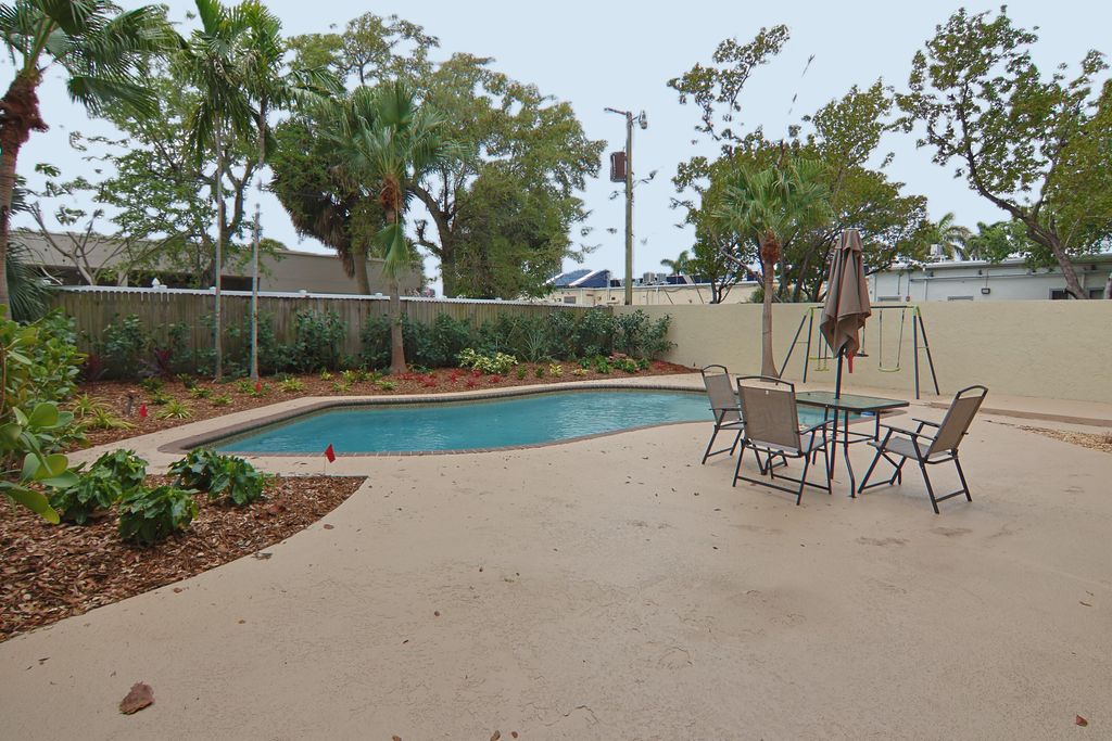 Photo of 620 Hastings Street, Boca Raton, FL 33487 (MLS # B26019725)