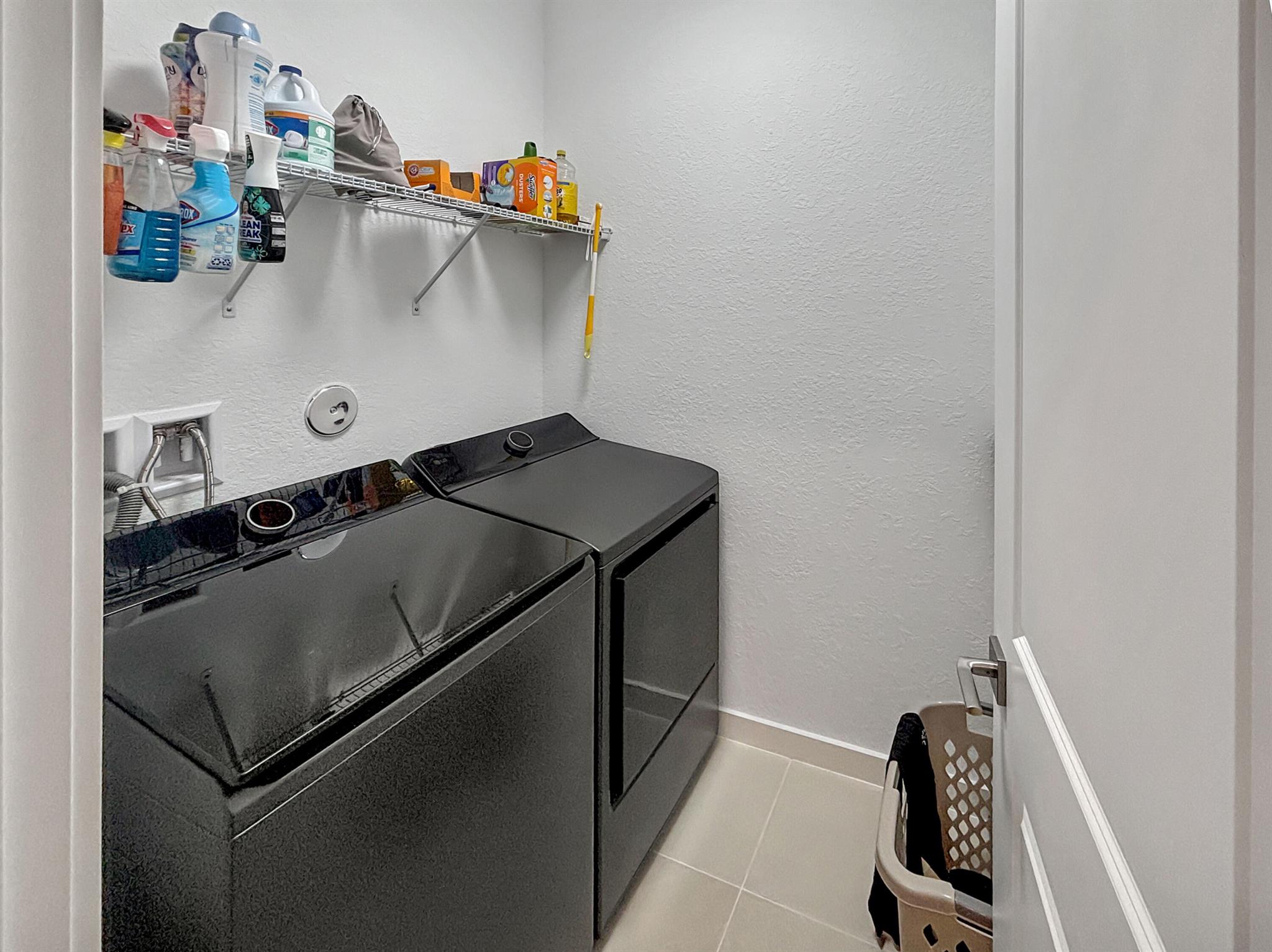 KANNER LAKE (AKA WILLOW P - Residential Lease