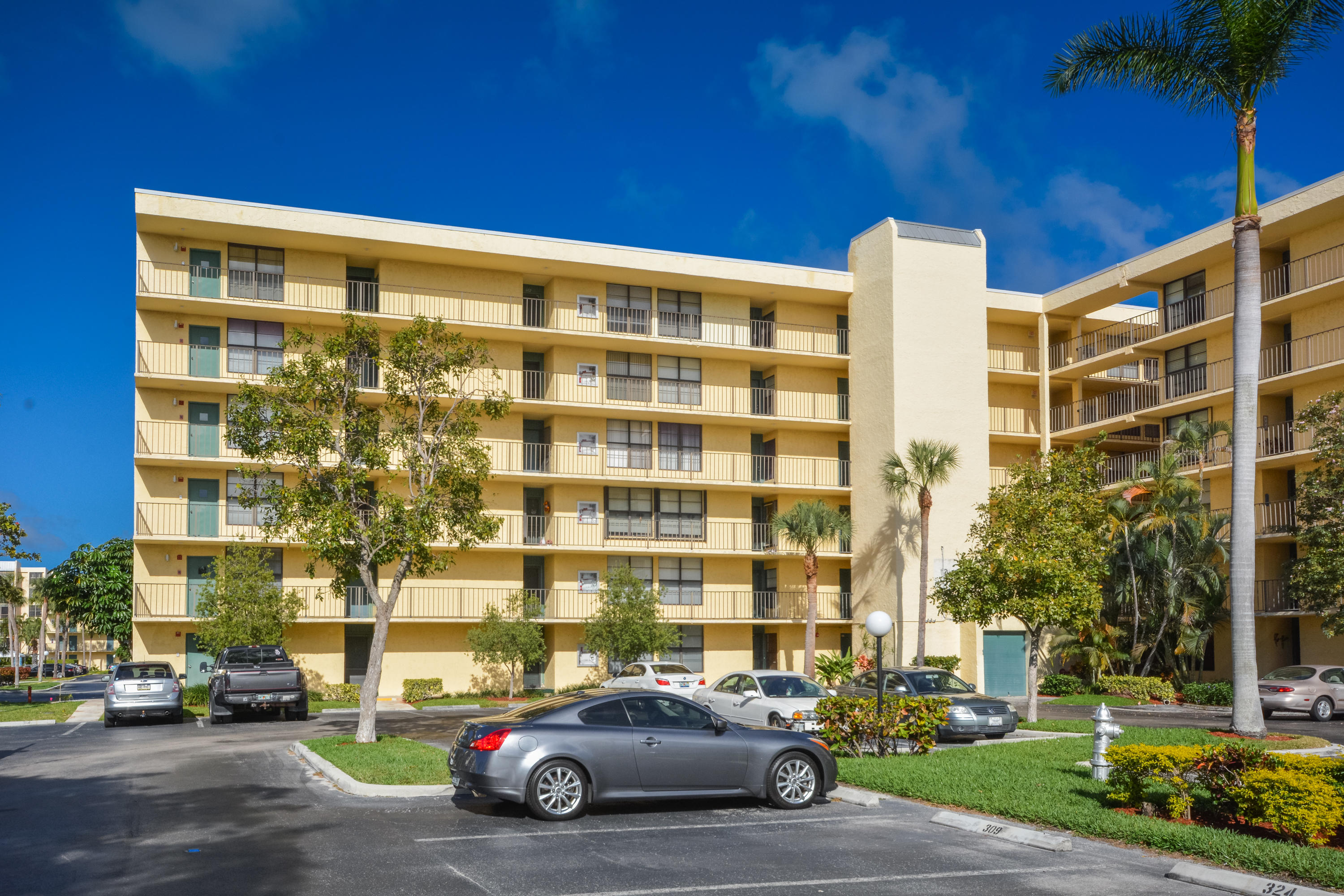 BOCA BAYOU CONDO - Residential