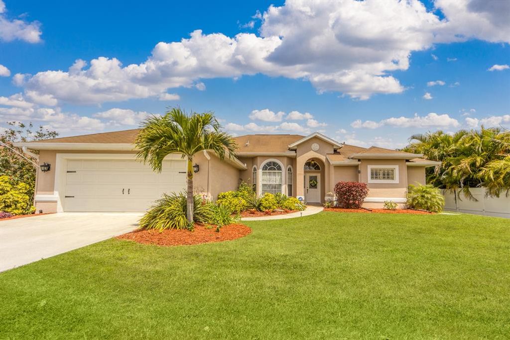 Photo of 1509 SW Crater Avenue Ave, Port St Lucie, FL 34953 (MLS # R10792793)