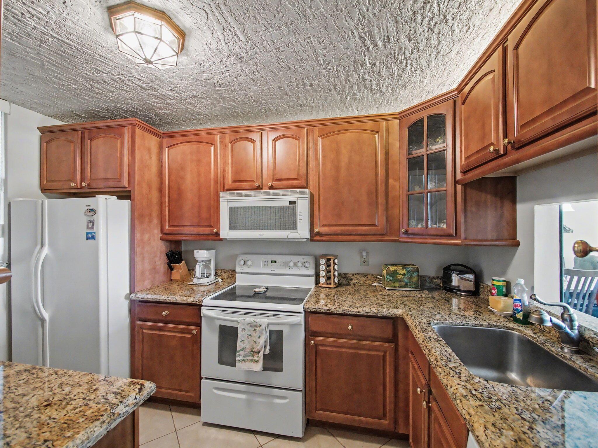 PALM BEACH HARBOUR CLUB C - Residential Lease