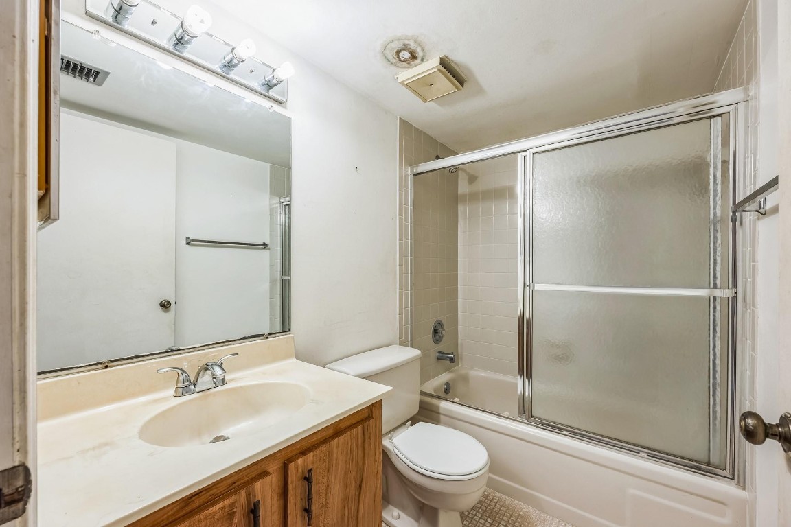 PALM LAKES CONDO - Residential