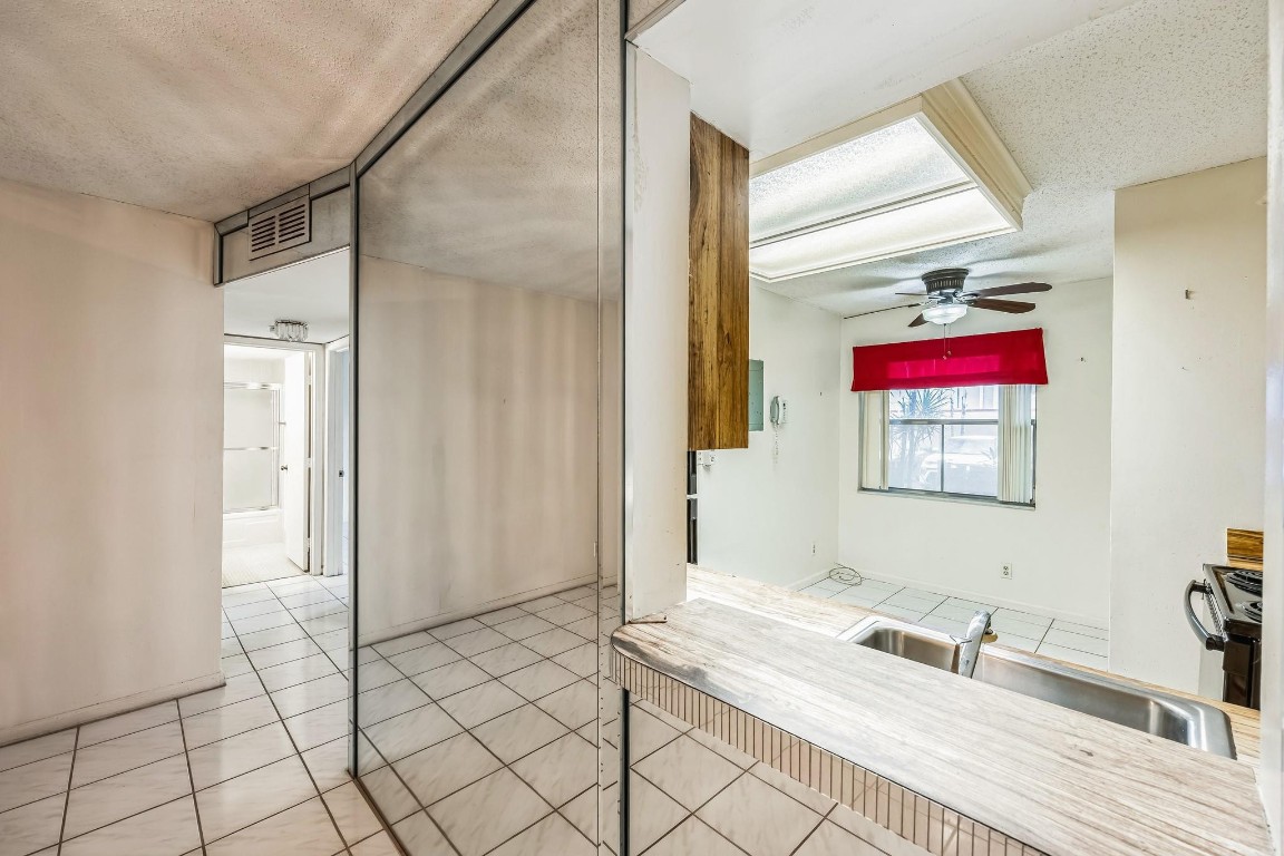 PALM LAKES CONDO - Residential