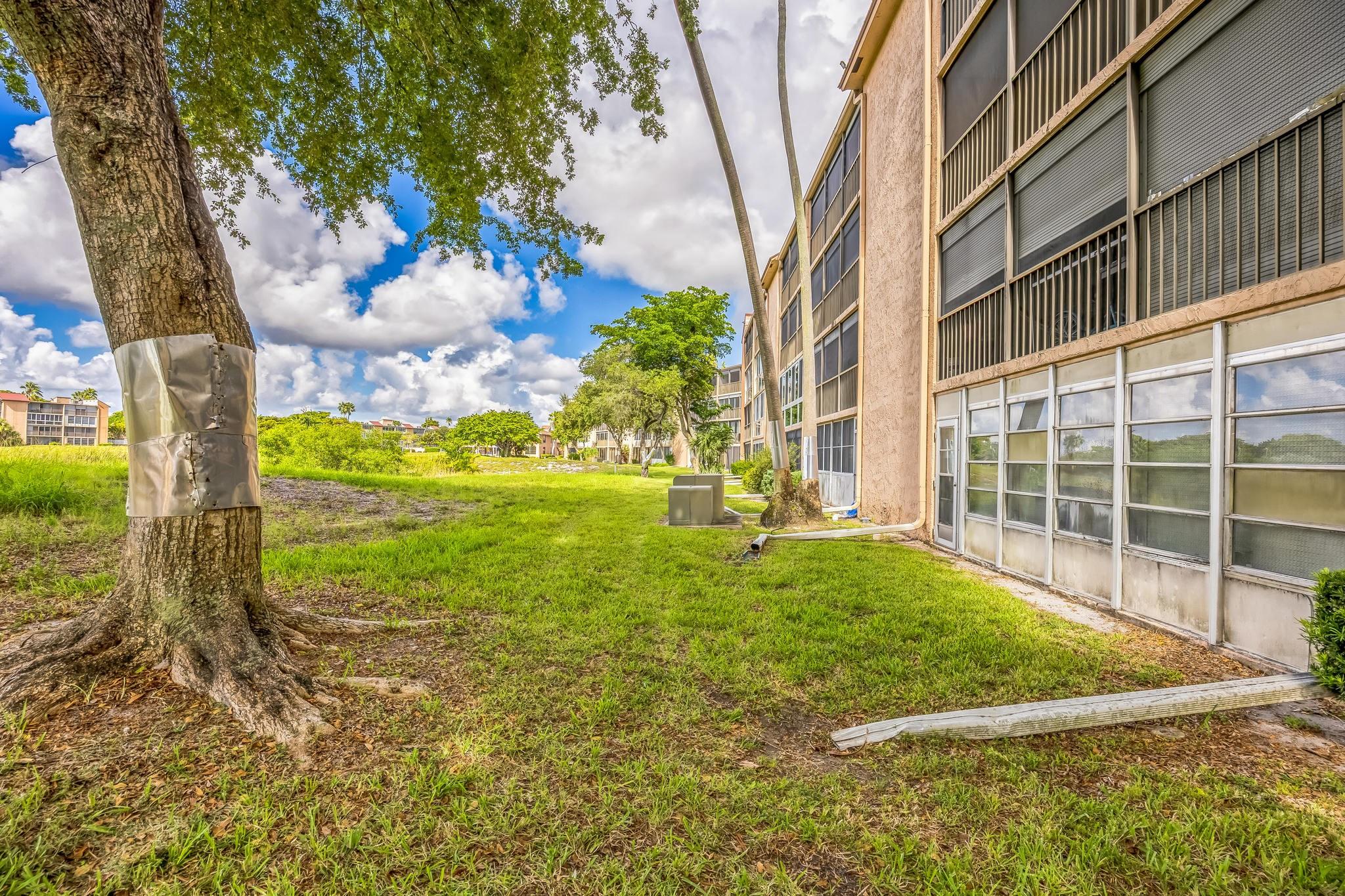 PALM LAKES CONDO - Residential