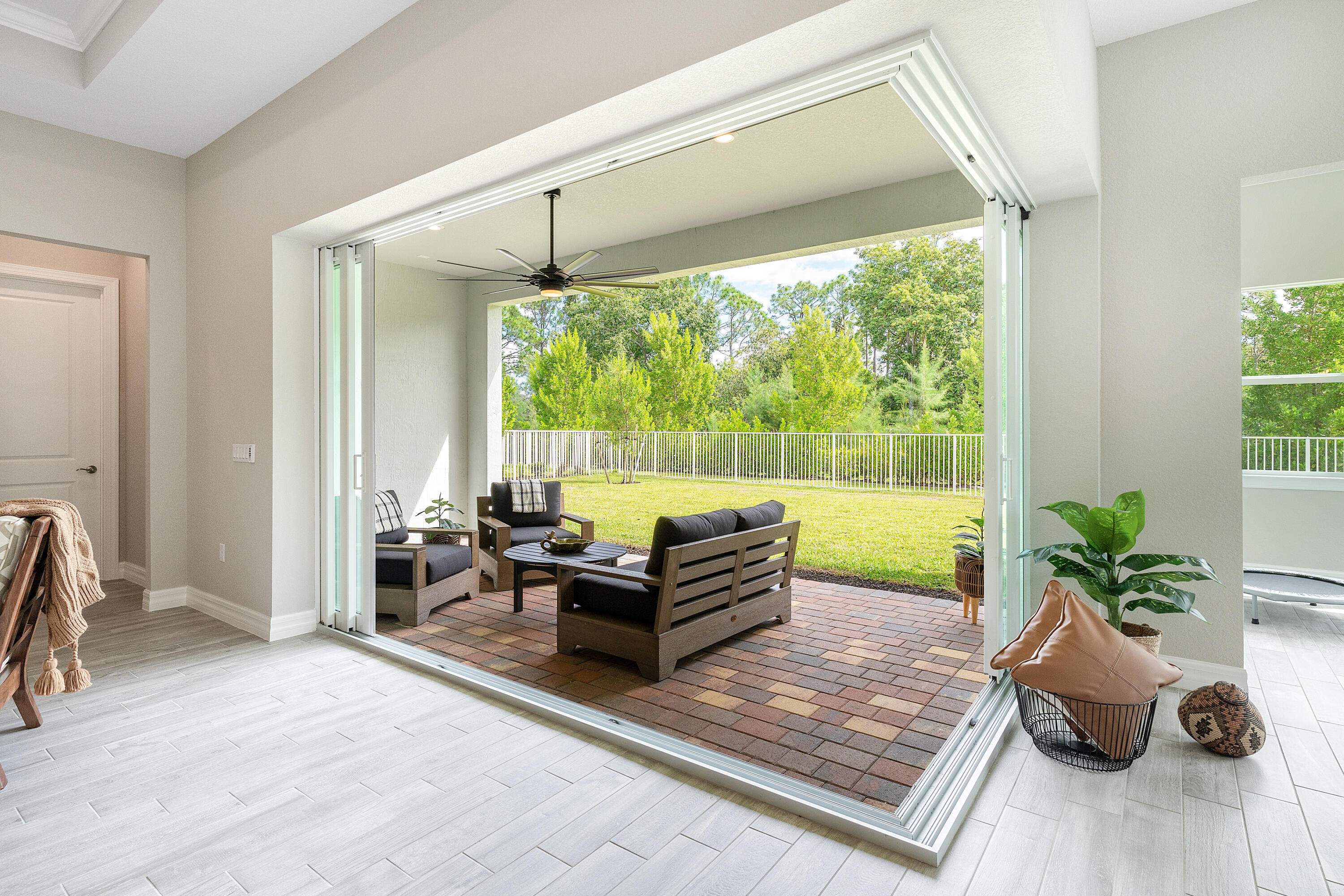 WINDSONG ESTATES - Residential Lease