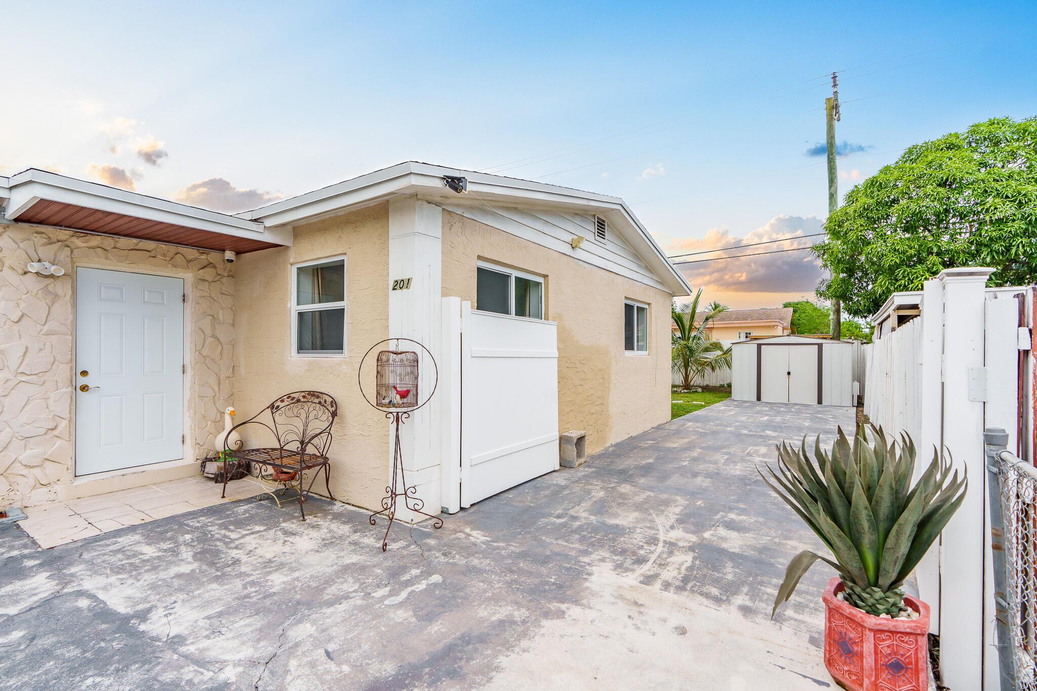 ROLLING GREEN RIDGE 1ST A - Residential Lease