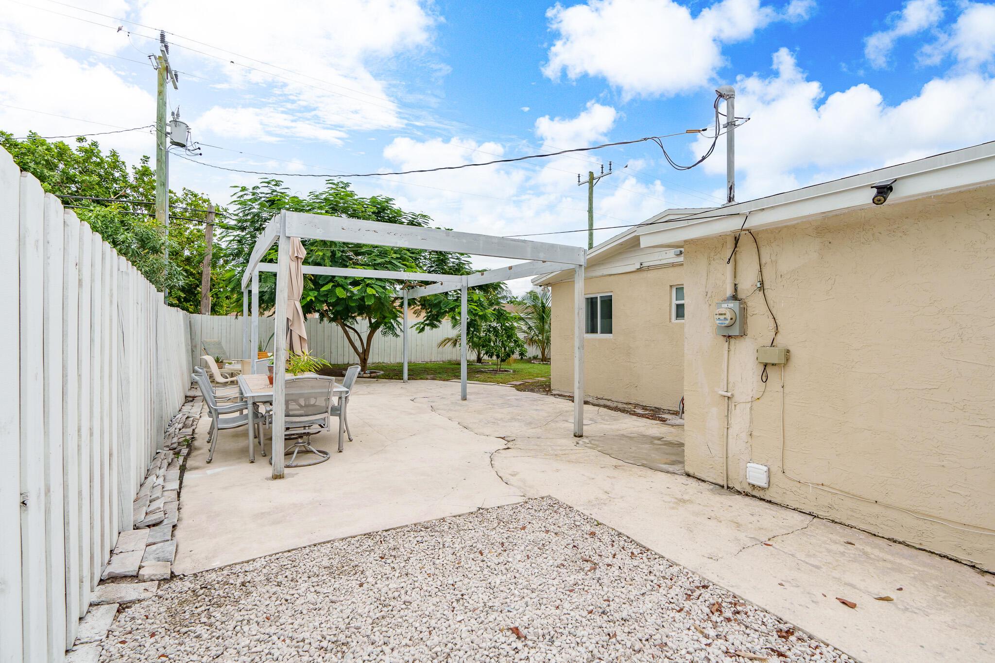 ROLLING GREEN RIDGE 1ST A - Residential Lease