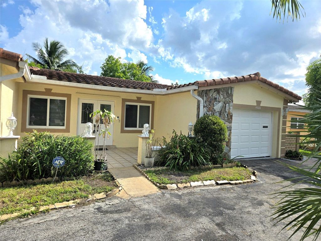 Photo of 4600 NW 39th Street, Lauderdale Lakes, FL 33319 (MLS # F10500421)