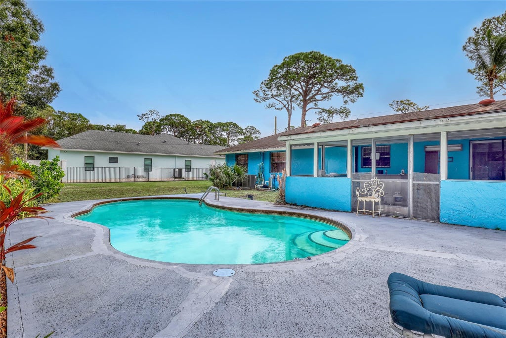 Photo of 6787 Mitchell Street, Jupiter, FL 33458 (MLS # F10471144)