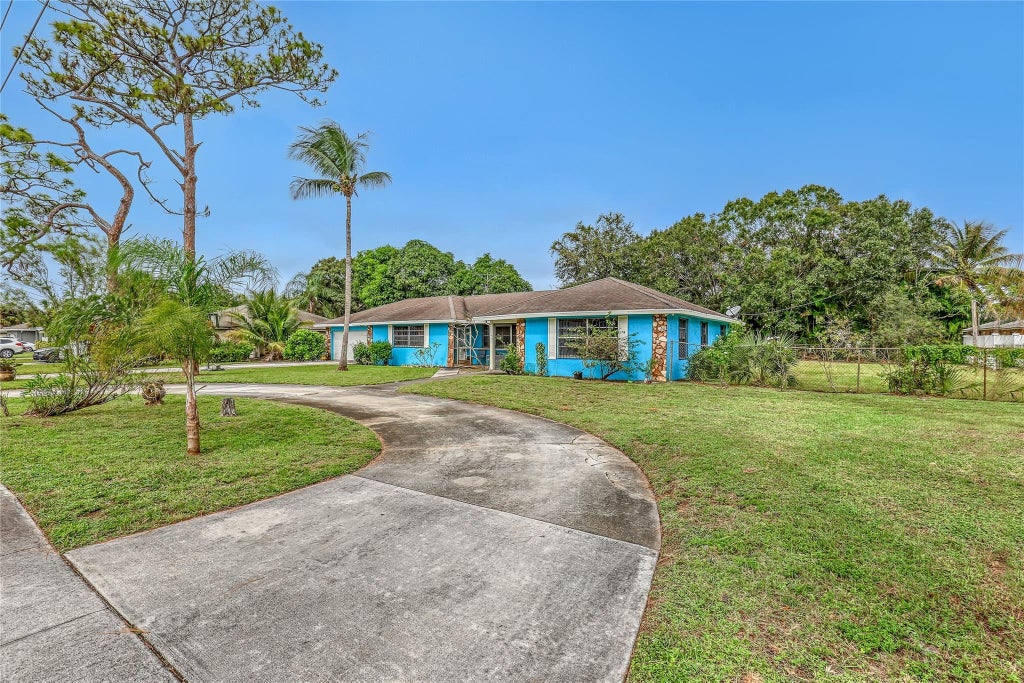 Photo of 6787 Mitchell Street, Jupiter, FL 33458 (MLS # F10471144)