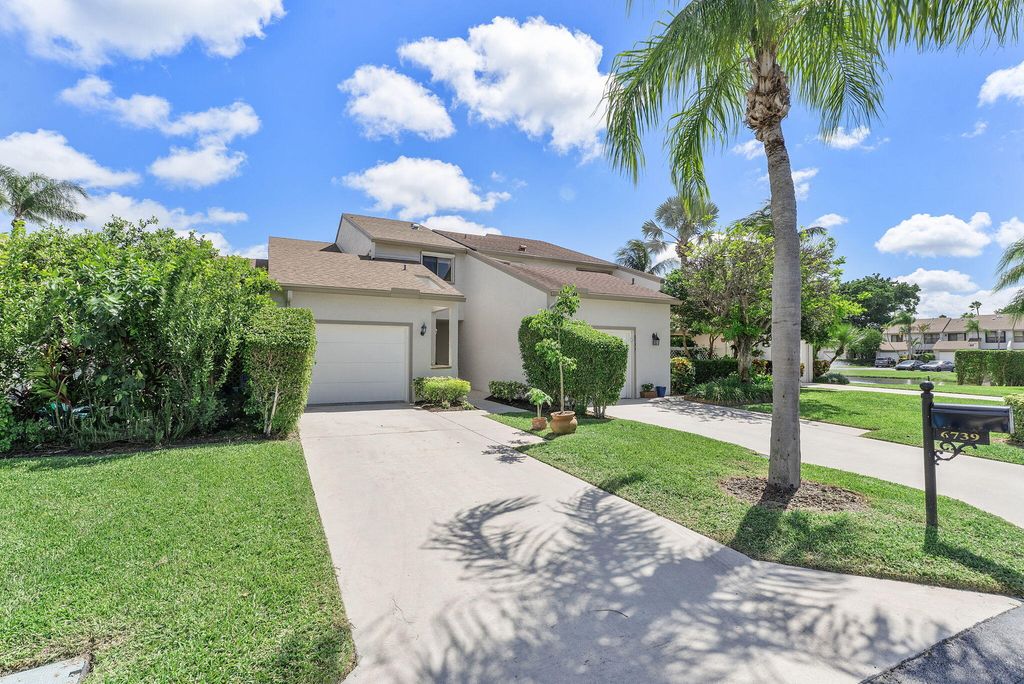 Photo of 6739 Canary Palm Circle, Boca Raton, FL 33433 (MLS # R11128794)