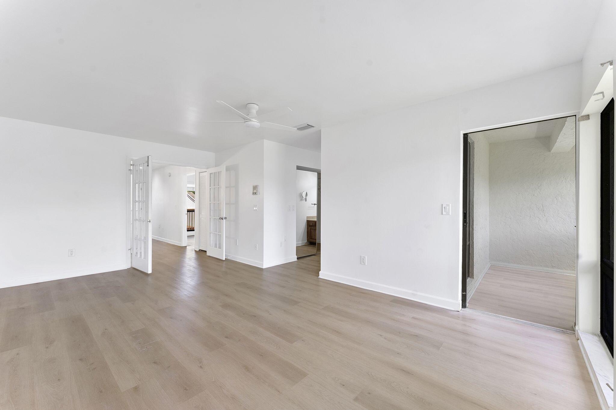 CANARY PALM CLUB - Residential