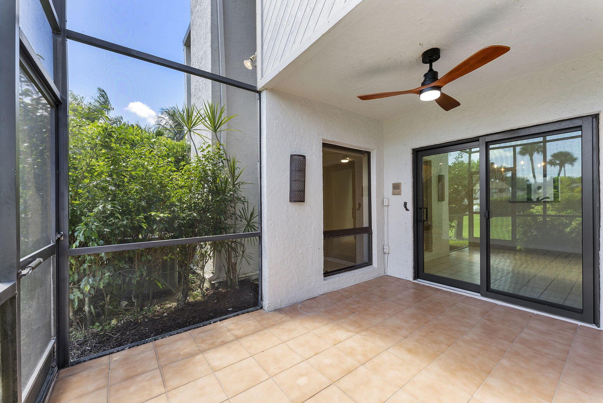 CANARY PALM CLUB - Residential