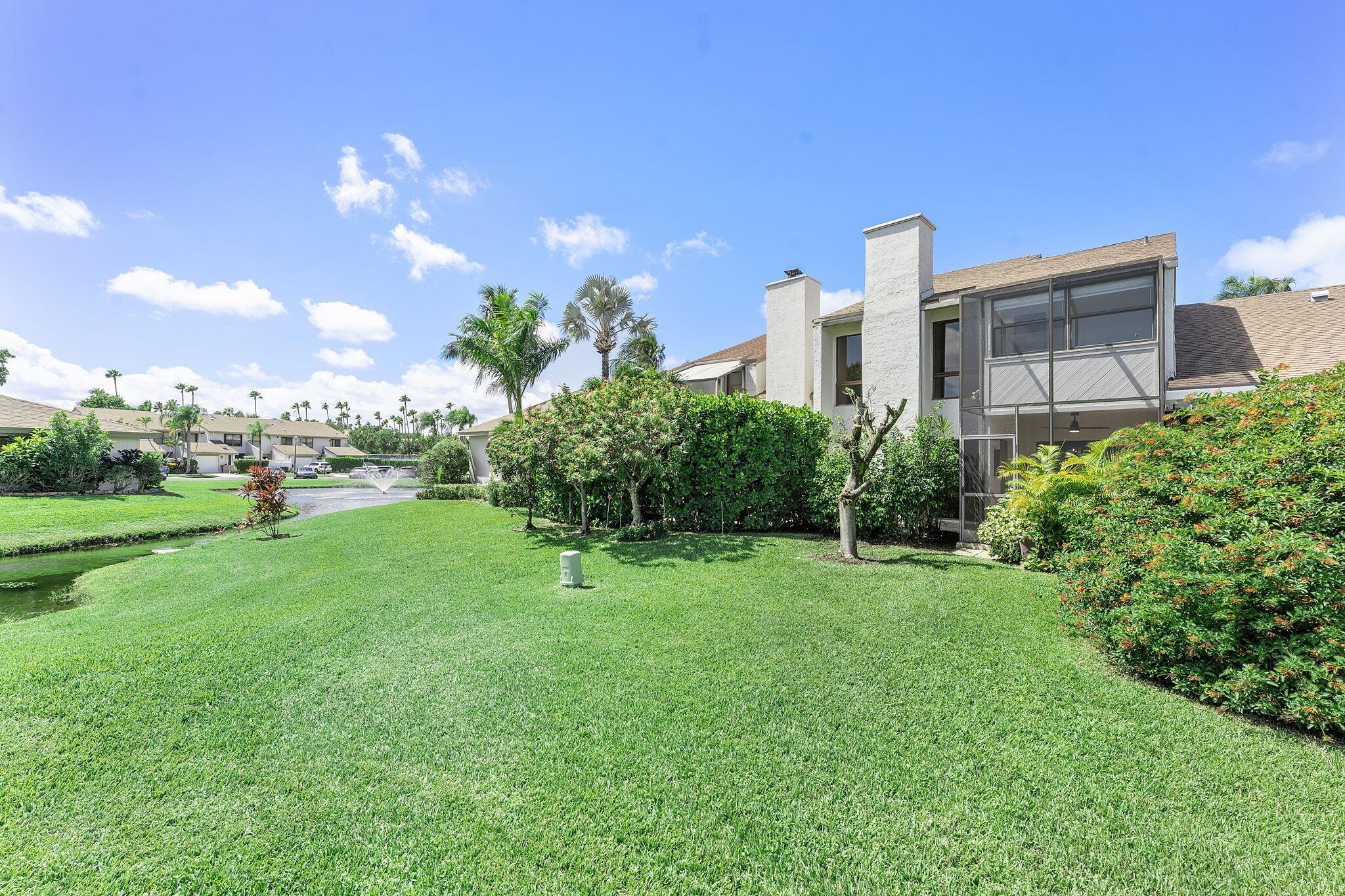 CANARY PALM CLUB - Residential