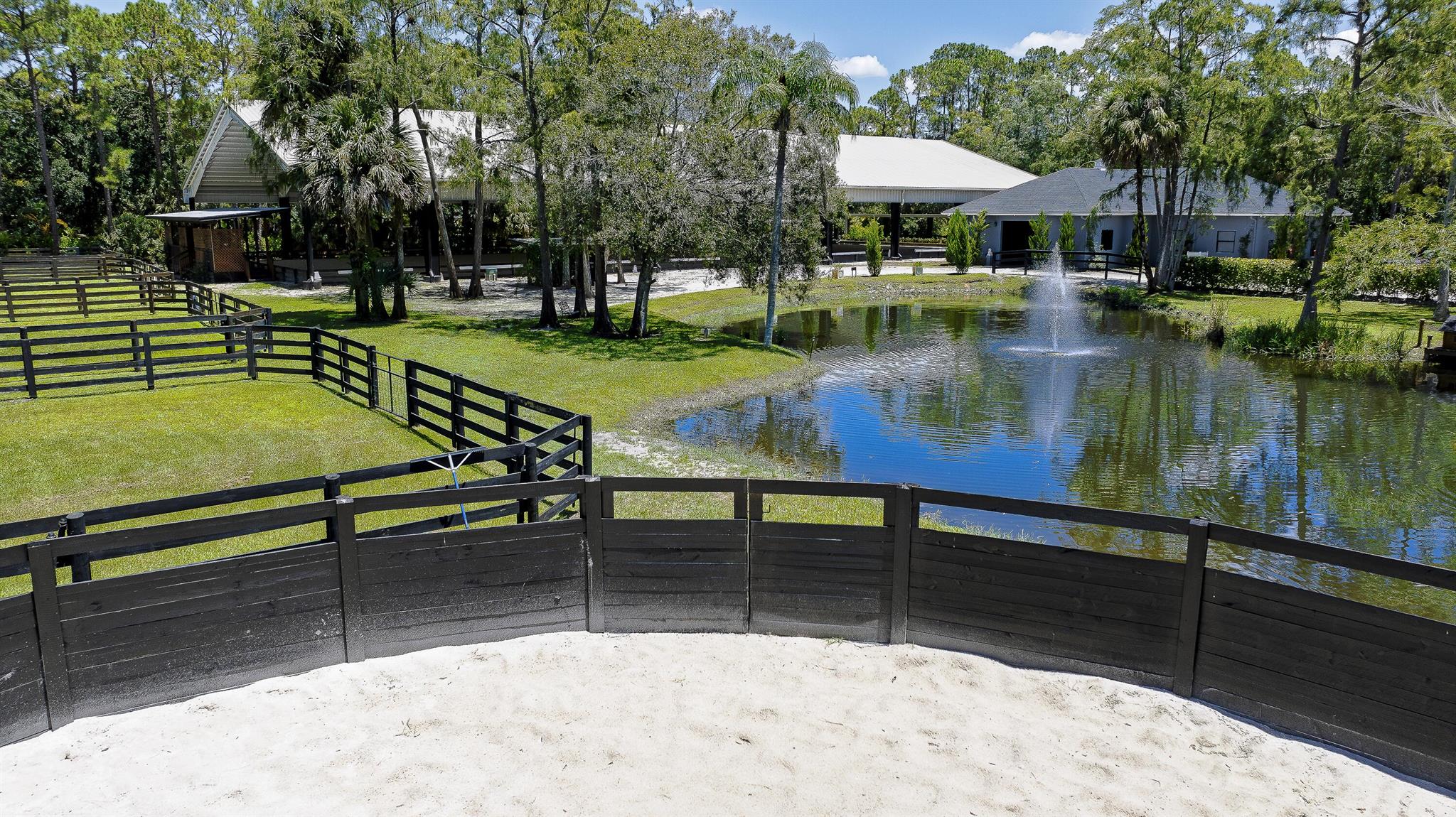 LOXAHATCHEE GROVES - Residential Lease