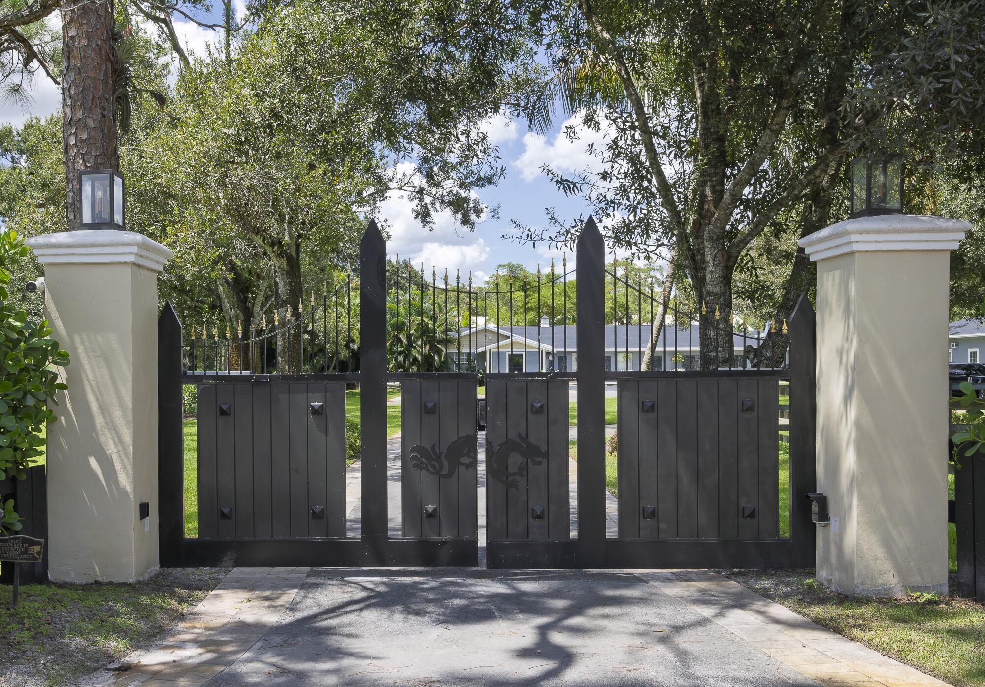 LOXAHATCHEE GROVES - Residential Lease