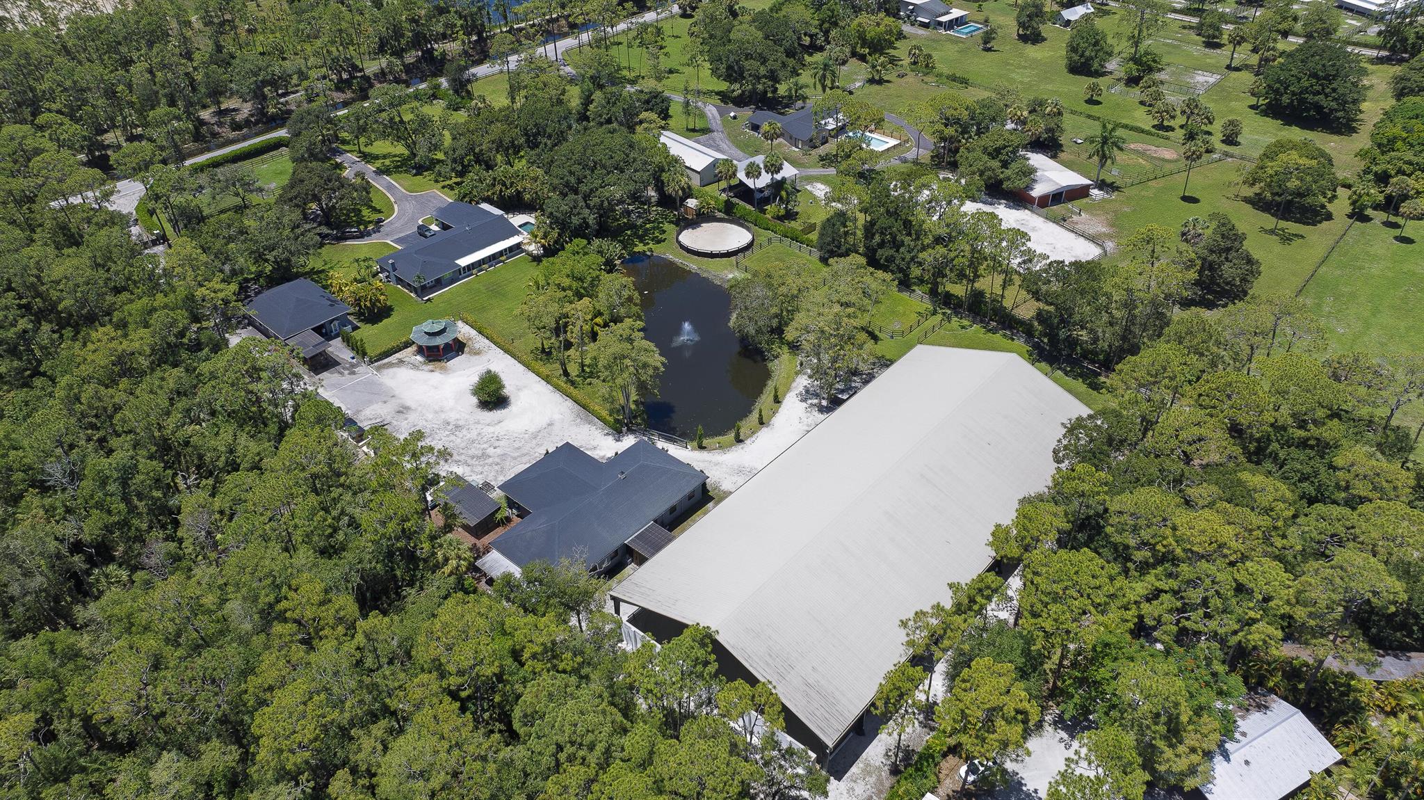 LOXAHATCHEE GROVES - Residential Lease