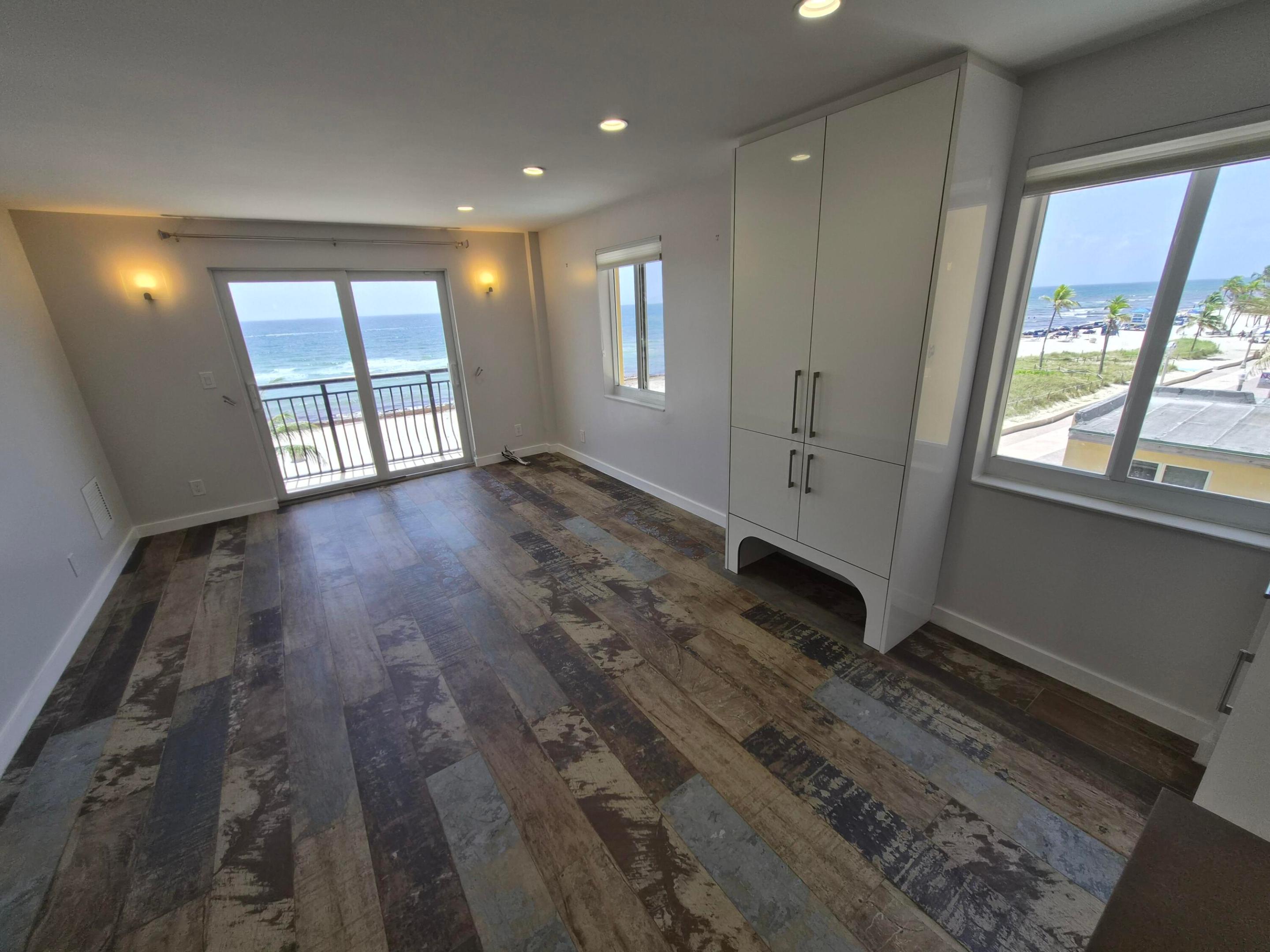 1815 N Surf Road 404