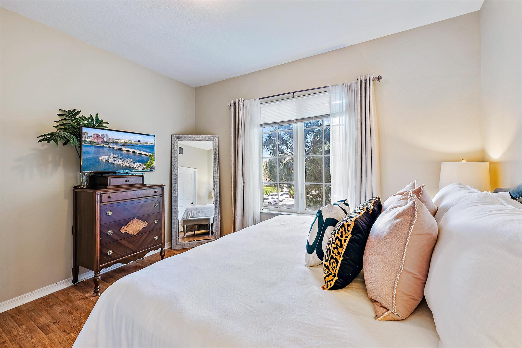 VILLAGE AT ABACOA CONDO - Residential Lease