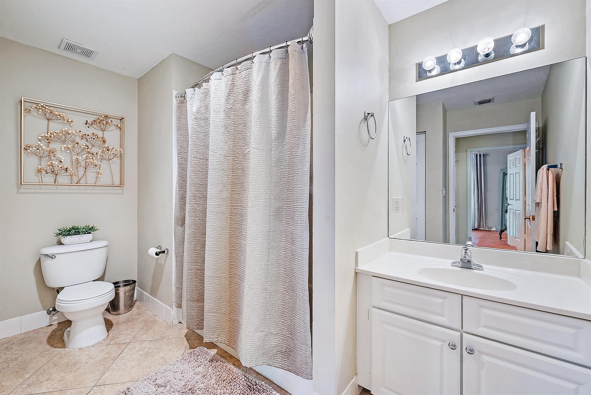 VILLAGE AT ABACOA CONDO - Residential Lease