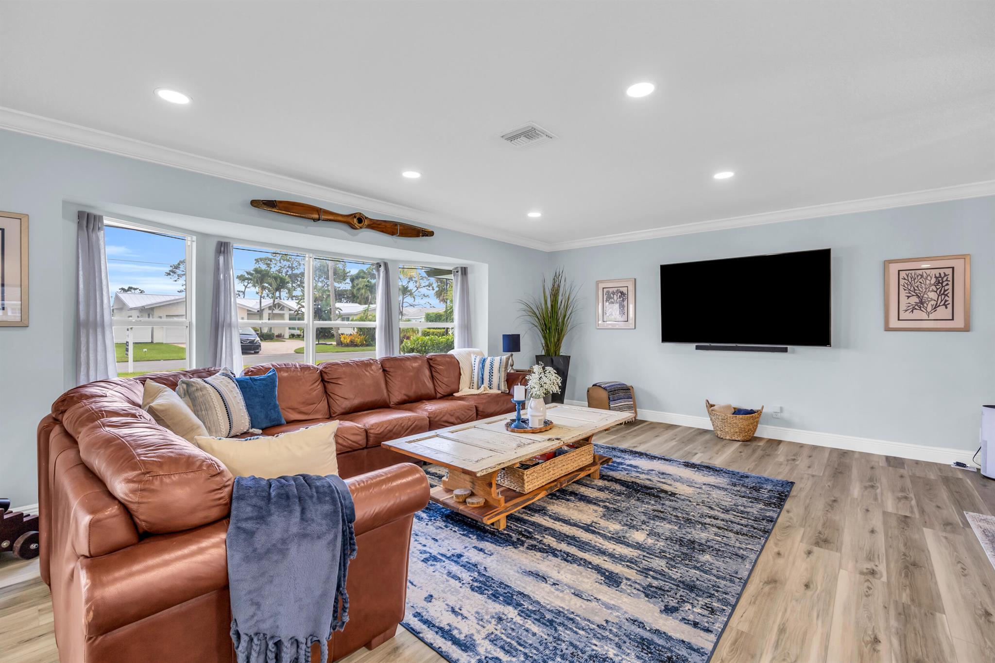 133 Fairview E