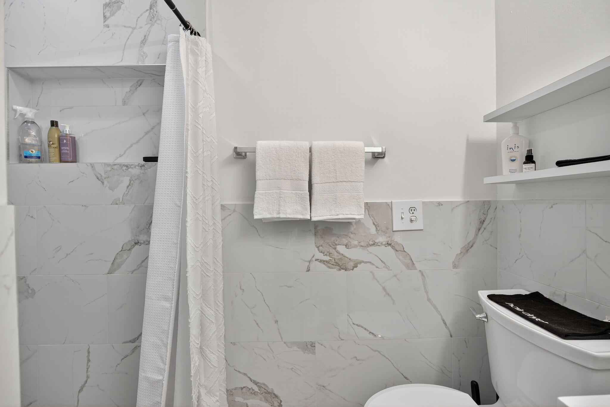 JUNO ISLES 3 - Residential Lease