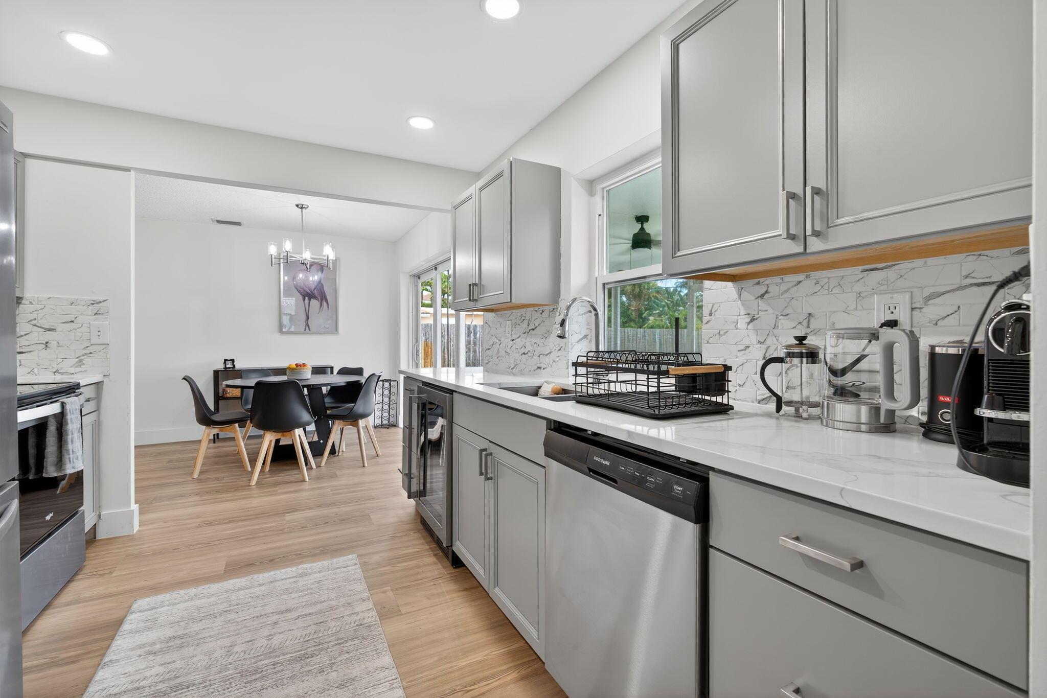 JUNO ISLES 3 - Residential Lease